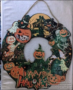 NEW HALLOWEEN WREATH RETRO 50'S - 60's GRAPHICS HAUNTED HOUSE GHOSTS CHOICE B - Picture 1 of 3