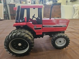 1/16 Scale ERTL INTERNATIONAL 5488 MFWD - Picture 1 of 13