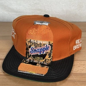 De Colección Snapple Brewed Limón Sabor Té Helado Sombrero Gorra Logo Grande Botella Mezcla de Lana - Imagen 1 de 6