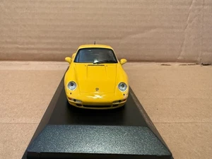 Porsche 911 (993) Turbo year 1995 yellow 1:43 Minichamps - Picture 1 of 5