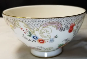 Cuenco de flores rococó Wedgwood Wonderlust de 4,3" PEQUEÑO # 40023899 en caja - Imagen 1 de 6
