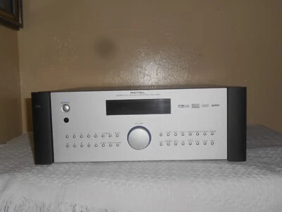 Rotel  RSX-1056 Surround  Receiver (FOR REPAIR/PARTS) PLEASE READ DESCRIPTION!! - Image 1 of 4