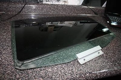 2002 VOLVO S60 2.4T AUTO.BLK DRIVER REAR WINDOW TINTED GLASS OEM 02 - Image 1 of 4