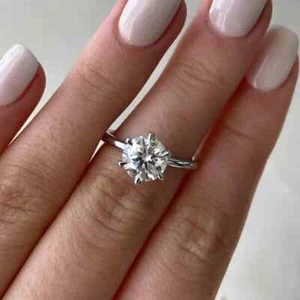 Anillo de boda de diamantes cultivados en laboratorio IGI/GIA 2,5 quilates corte redondo VS1/G oro blanco de 14 k - Imagen 1 de 10