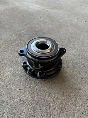 Conjunto de buje de cojinete de rueda CARQUEST 91-583310. Jeep/Chrysler. Foto 1 de 4