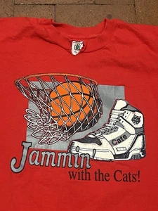 Vintage 90's University of Arizona Wildcats Basketball Graphic T-Shirt Size XL - Picture 1 of 5