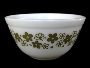 Pyrex 1.5 Quart 402 Spring Blossom Crazy Daisy Mixing Bowl Green Flowers Vintage - Picture 1 of 4