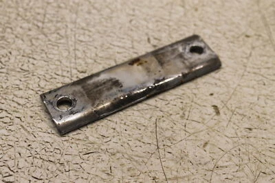 06 Harley-Davidson Road King Police EFI FLHPI SOPORTE DE MONTAJE DE ESCAPE 65723-85 Foto 1 de 4