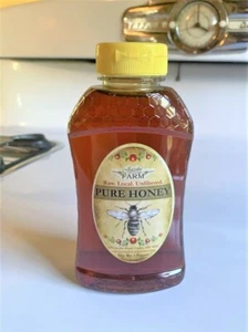 1 Pound Plastic Jar Fresh Raw Local Delicious HONEY from our Farm & Bee Preserve - Picture 1 of 2