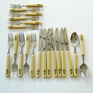 Pfaltzgraff Village Flatware Plastic Handle Lot of 20 Pieces Stainless - Picture 1 of 7