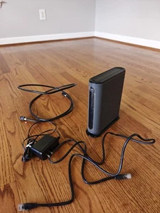 Motorola MB8611 DOCSIS 3.1 Multi-Gig Kabel Modem - Zdjęcie 1 z 7