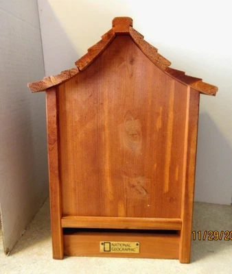 Casa de murciélagos para exteriores National Geographics caja refugio triple cámara - cedro Foto 1 de 4