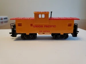 Ho Union Pacific Wide Vision Caboose - Bild 1 von 8