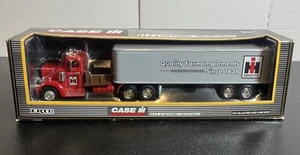1/43 Case IH Harvester 1948 Peterbilt Tractor-Trailer Semi Truck DieCast - Picture 1 of 6