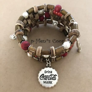 Pulsera Coca-Cola con Madera de Cacahuetes + Envoltura Alambre Memoria Artesanal Hecha a Mano EE. UU. 827 - Imagen 1 de 3
