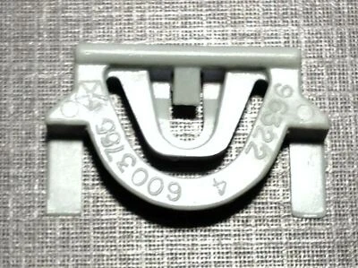 1 pc Mopar Ramcharger Dodge windshield back glass reveal moulding clip NOS - Image 1 of 4