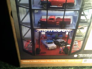 Menards ~ O Scale Vehicle Showroom - Picture 1 of 8