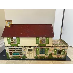 Vintage Retro Marx Spielzeug zweistöckiges Blechpuppenhaus, kolonial teilweise möbliert - Bild 1 von 10
