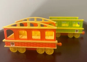 Tren Dinosaurio 2010 vagones de tren de repuesto naranja verde accesorios - Imagen 1 de 12