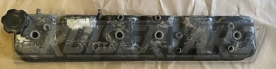 Cubierta de válvula Toyota Land Cruiser FJ60 Later 2F 11201-69045 Foto 1 de 2