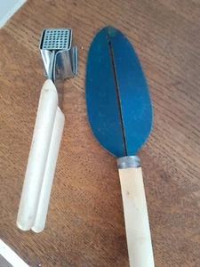 Vintage Garlic Press & Cheese slice etc - Picture 1 of 2