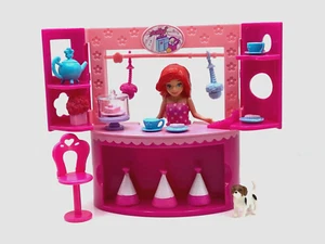Fashion Modern Polly Pocket Big Feet 4'' Doll Mall Cart Caffe Shop Play Set - Picture 1 of 5