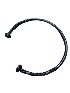 Medieval Hand Forged Viking Warrior Unisex Iron Necklace antique & unique - Picture 1 of 3