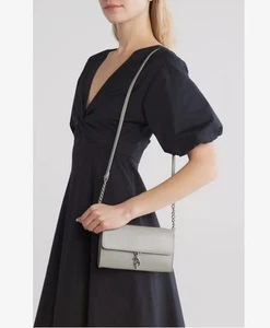 NUEVO CON ETIQUETAS REBECCA MINKOFF Cartera con Cadena Bandolera Bolso sin asas en cuero gris paloma - Imagen 1 de 24