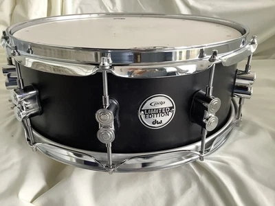 SNARE DRUM 14”PDP LIMITED EDITION 20 PLY MAPLE SATIN BLACK(EXCELLENT CONDITION) - Image 1 of 4
