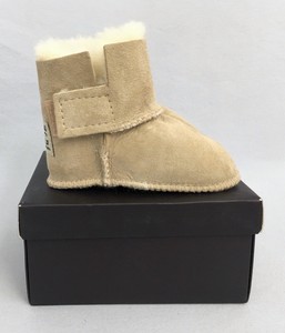 Las mejores ofertas en Zapatos de Bebé Beige Gamuza UGG AUSTRALIA | eBay