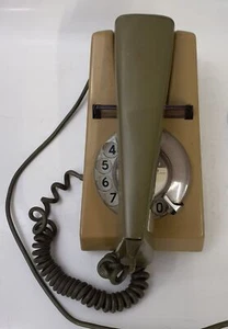 Vintage Corded Telephone Rotary Dial Beige Green Classic Retro Handset - Photo 1/6
