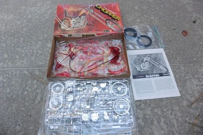 Kit completo de motocicleta Revell La Street Chopper 1971 sin construir original escala 1/8 Foto 1 de 4