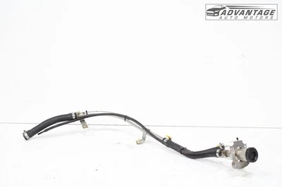 GMC YUKON 2017-2020 5,3 L tanque flexible de combustible cuello de llenado manguera tubo OEM Foto 1 de 4