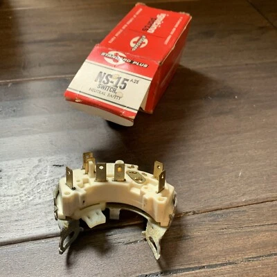 标准点火备用灯开关,中性安全开关 P/N:NS-15 — 第 1/4 张图片