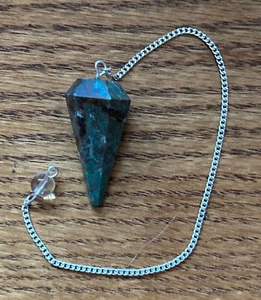 6-Sided Ruby Fuchsite Divining Pendulum! - Picture 1 of 2