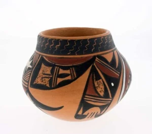 Clay Pot By Hopi Artist Cheryl Naha Nampeyo - Picture 1 of 3