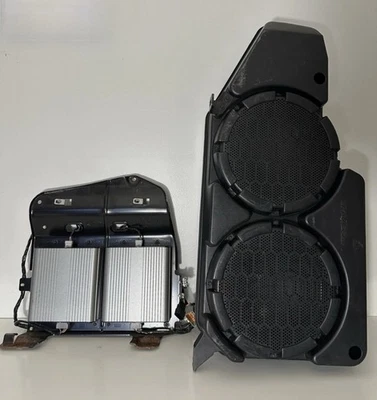 Sistema de audio Shaker 1000 Premium 2005-2009 OEM Ford Mustang bajos y amplificadores Foto 1 de 4
