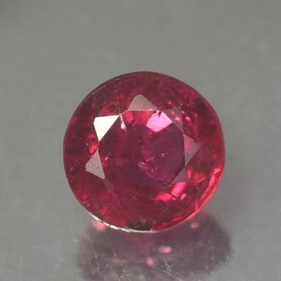SENSATIONAL AA 4.4MM ROUND HEATED ONLY RED BURMESE RUBY NATURAL - Image 1 of 3