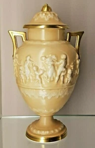 Deckelvase Plaue Schierholz Amphore "Capri" plastischem Figurenreigen 20er Jahre - Picture 1 of 10