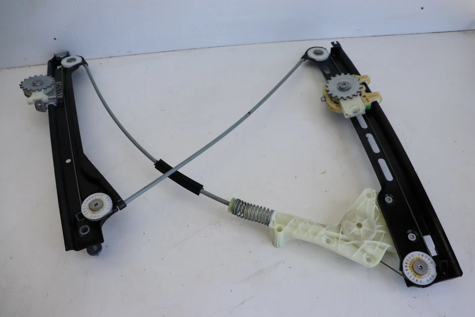 Регулятор стеклоподъемника Porsche Cayman S 981 2014 RHS 99154207601 J175 - Изображение 1 из 1