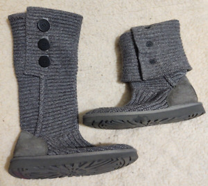 UGG Classic Cardy 5819 Button Knit Sweater Gray Tall Pull-On Winter Boots Size 8