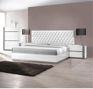 Luxurious White 4PC Queen Size Bedroom Set, Bed, 2x Nightstand and Chest - Picture 1 of 8