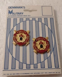 40th ORDNANCE GROUP DI DUI UNIT CREST INSIGNIA PAAIR ON DENMARK'S CARD:E1-K8 - Picture 1 of 1