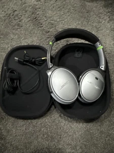 Bose QuietComfort 35 QC35 Series II Wireless Noise-Cancelling Headphones - Picture 1 of 12