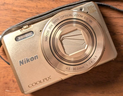 N MINT Nikon COOLPIX S7000 16.0MP 20x Compact Digital Camera English Japan gold - Image 1 of 4