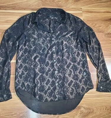 Blusa Rock & Republic Mujer Talla Pequeña Transparente Piel de Serpiente Gótica Rock Glam Botón Foto 1 de 4