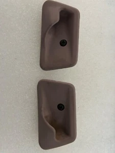 BMW E28 OEM 84-88 Rear Window Sun Shade Clip Holders 19583512 - Picture 1 of 9