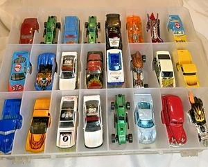 Die Cast Car Truck Lot Of 48 with Case Mostly Hot Wheels assorted l10 - Picture 1 of 13