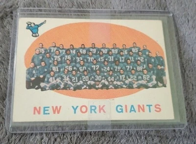 1959 TOPPS #133 NEW YORK GIANTS TEAM W/F. GIFFORD & VINCE LOMBARDI UNMARKED Exmt - Image 1 of 2
