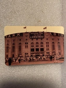 Guía de información de estadio pequeño de los Yankees de Nueva York 2002 desplegable usado/bonito BT3 - Imagen 1 de 3
